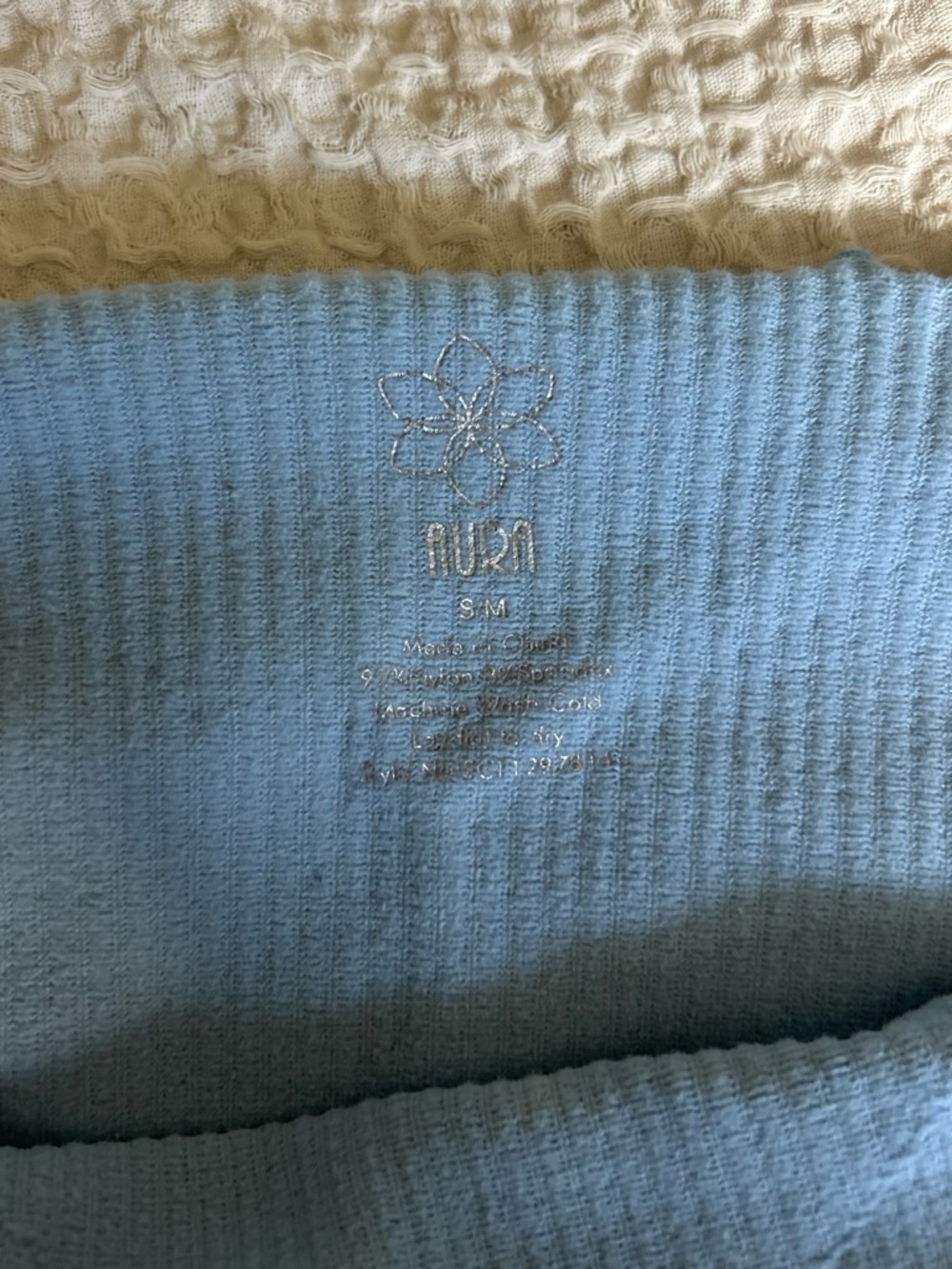 Aura Light Blue Ribbed V-Neck Tank - Picture 4 of 4